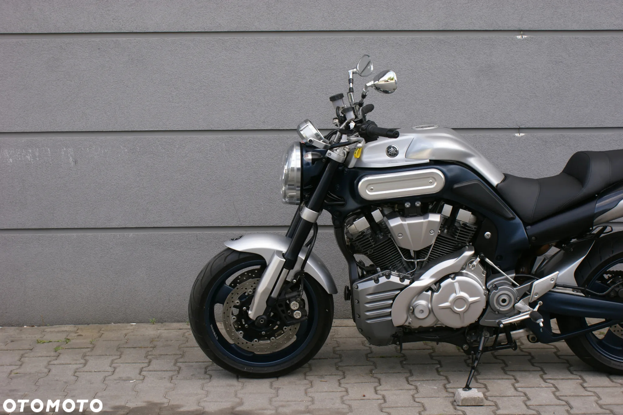 Yamaha MT - 7