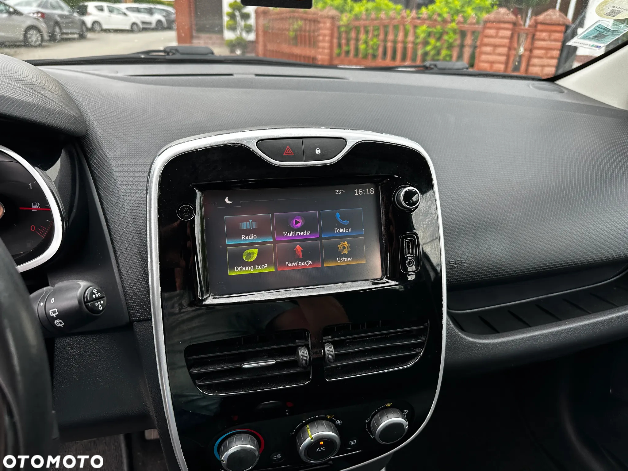Renault Clio - 12