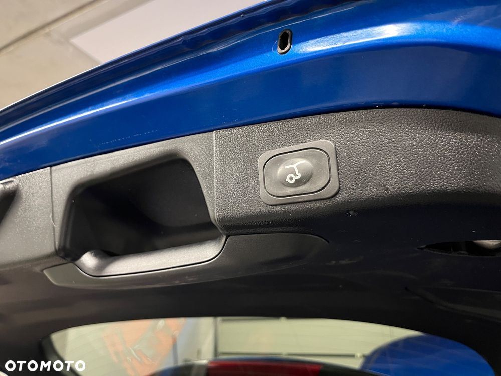 Ford Focus 1.0 EcoBoost Hybrid ACTIVE X - 22