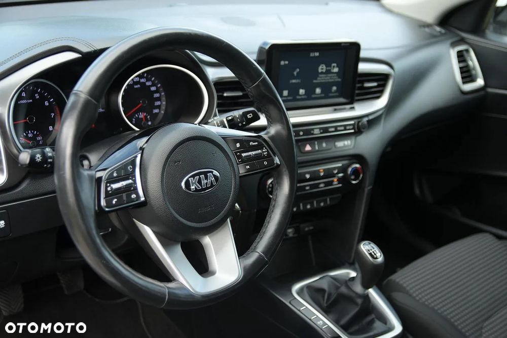 Kia Ceed - 26
