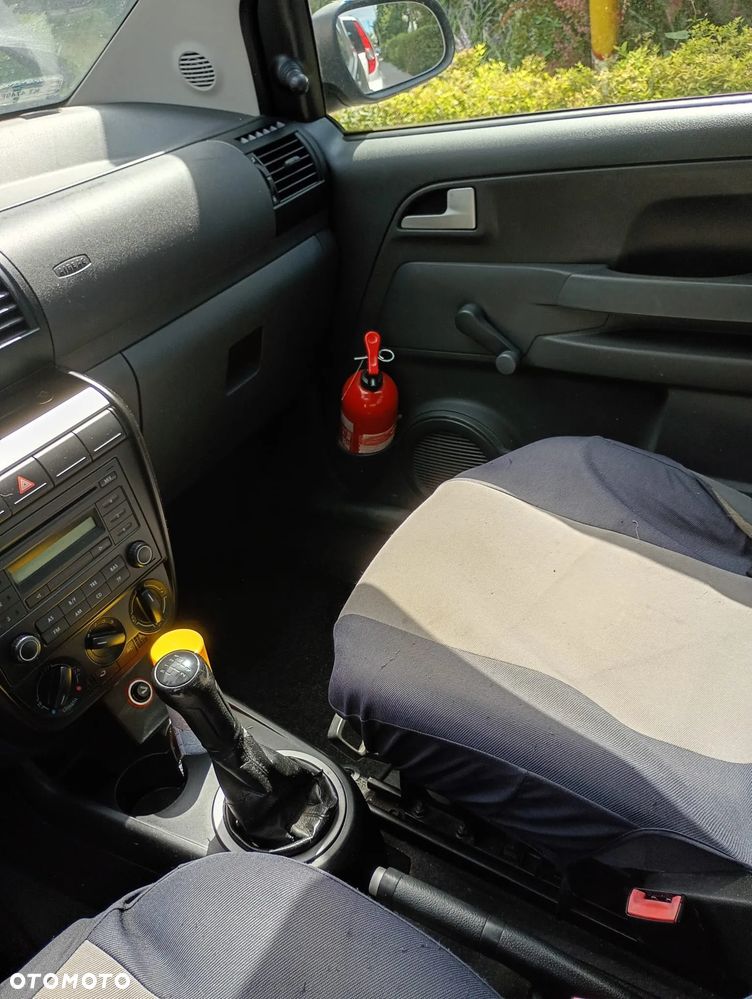 Volkswagen Fox - 8