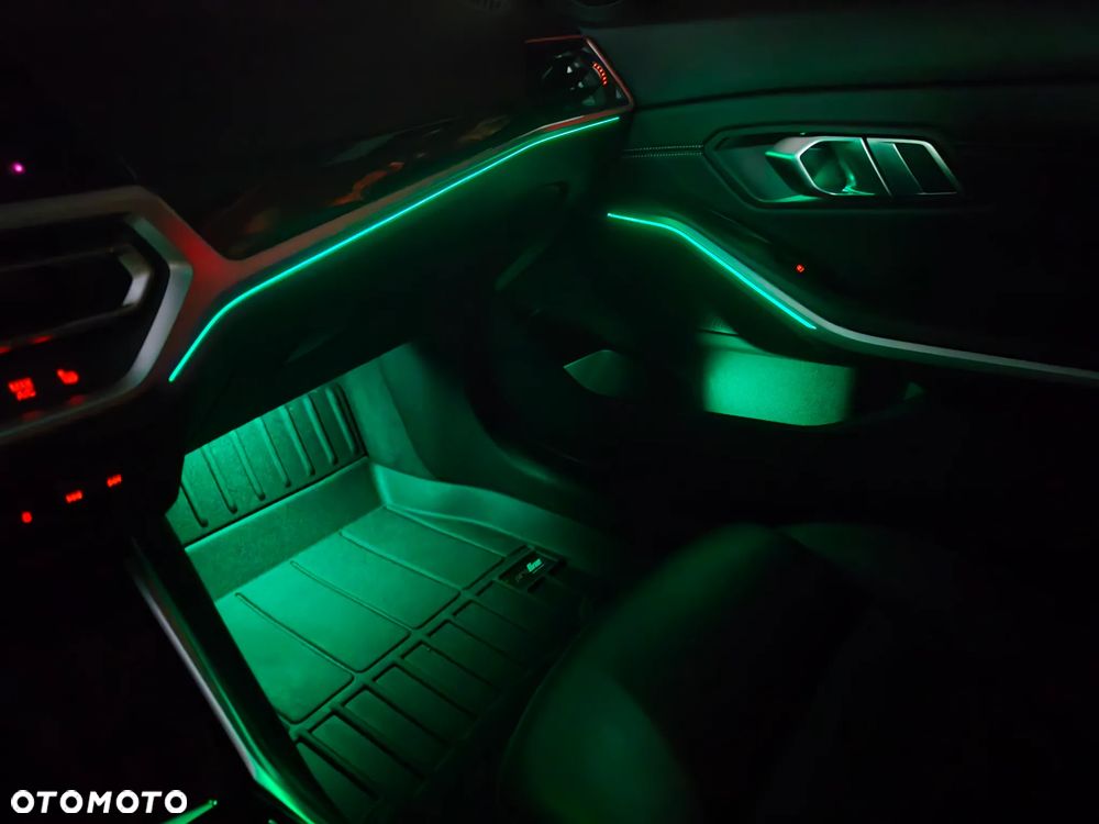 BMW Seria 3 320d xDrive - 38