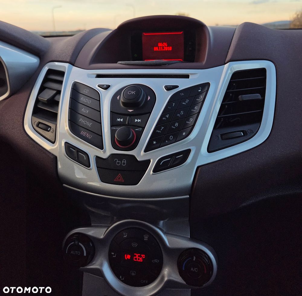 Ford Fiesta 1.25 Titanium - 34