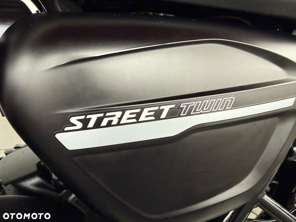 Triumph Street Twin - 29