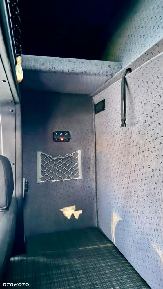 Mercedes-Benz Sprinter 319 - 21