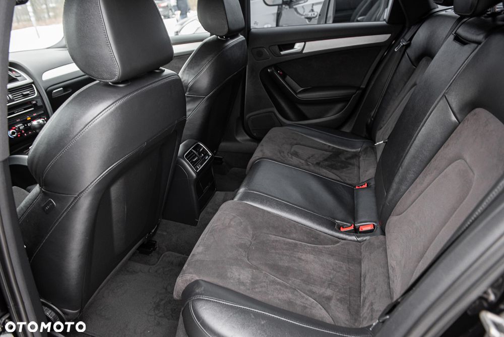 Audi S4 Avant S tronic - 27