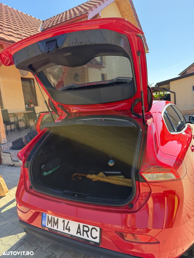 Volvo V40 - 8