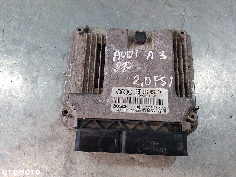 KOMPUTER, STEROWNIK AUDI A3 ( 8P1 ) 06F906056CP   0261S02065 2.0 FSI - 5