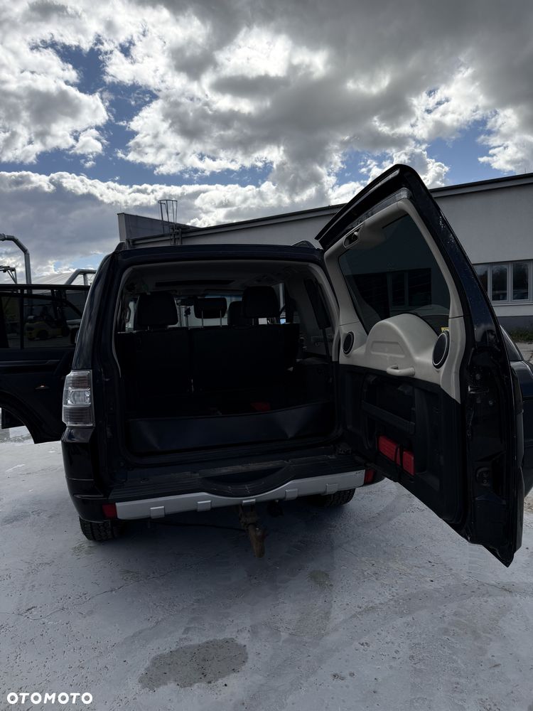 Mitsubishi Pajero 3.2 DID Instyle - 13