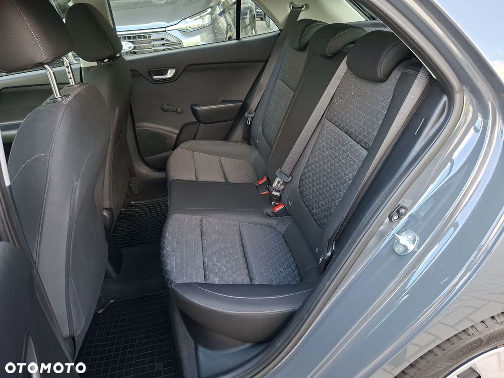 Kia Rio 1.2 M - 32