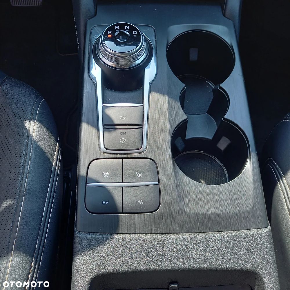 Ford Kuga - 18