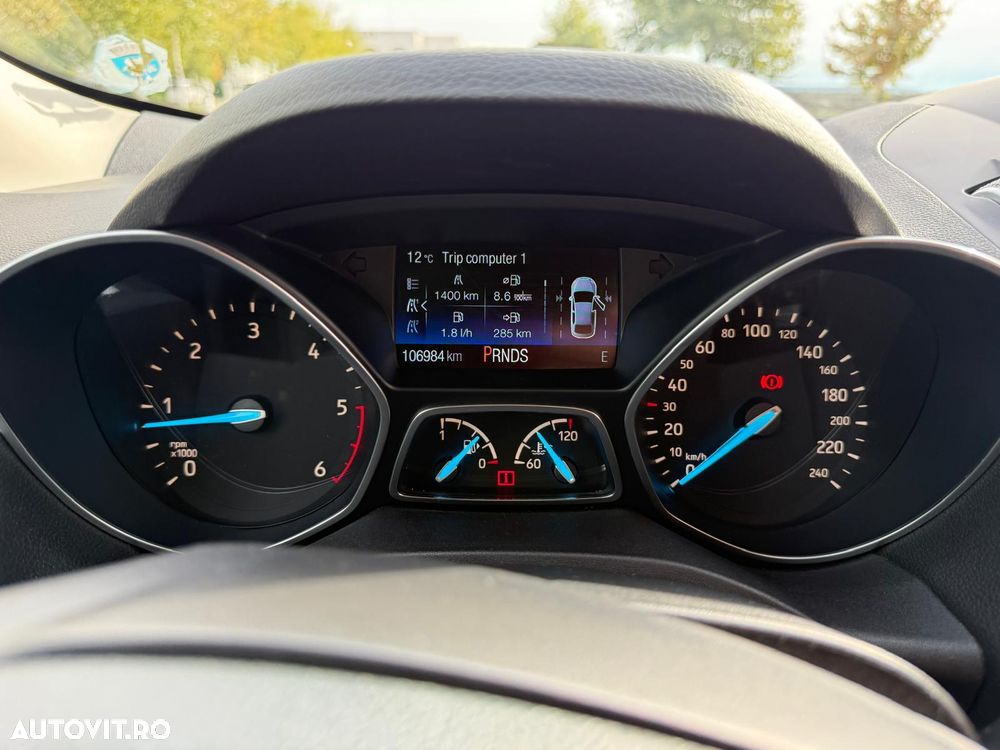 Ford Kuga - 25