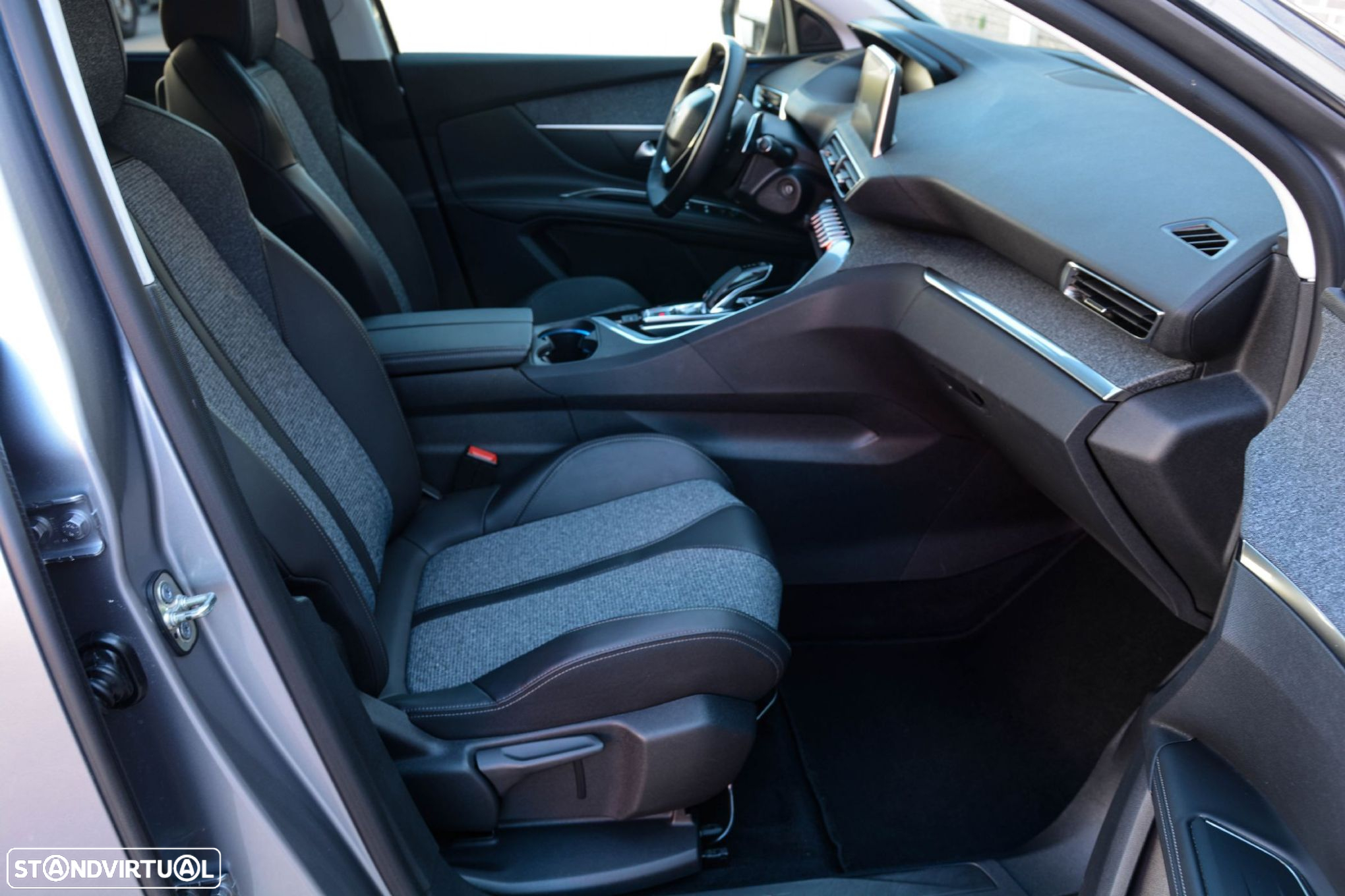 Peugeot 5008 1.5 BlueHDi Allure EAT8 - 19
