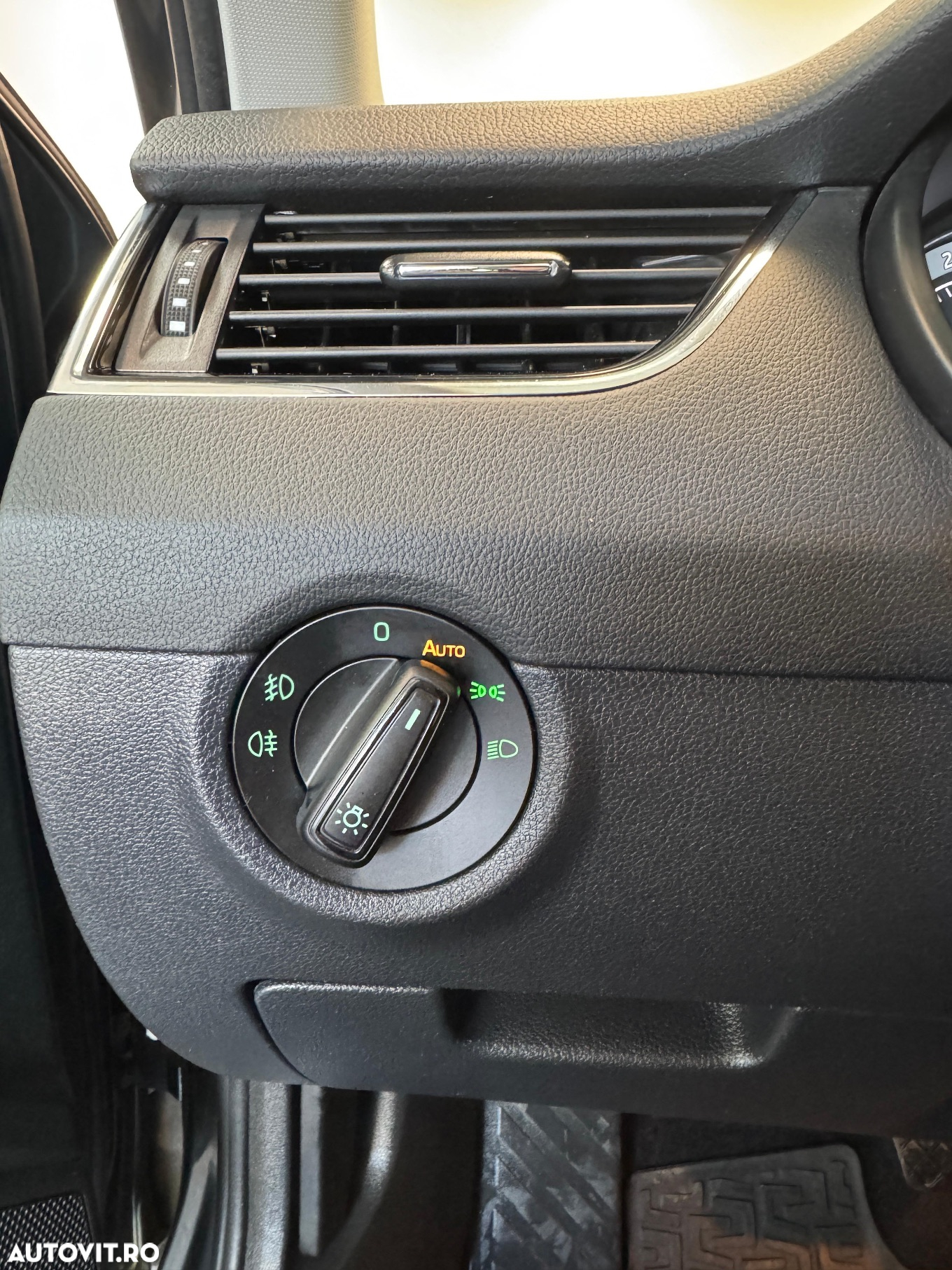Skoda Octavia Combi Diesel 2.0 TDI DSG Style - 21