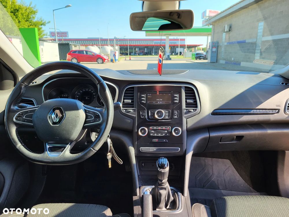 Renault Megane 1.6 SCe Zen - 9