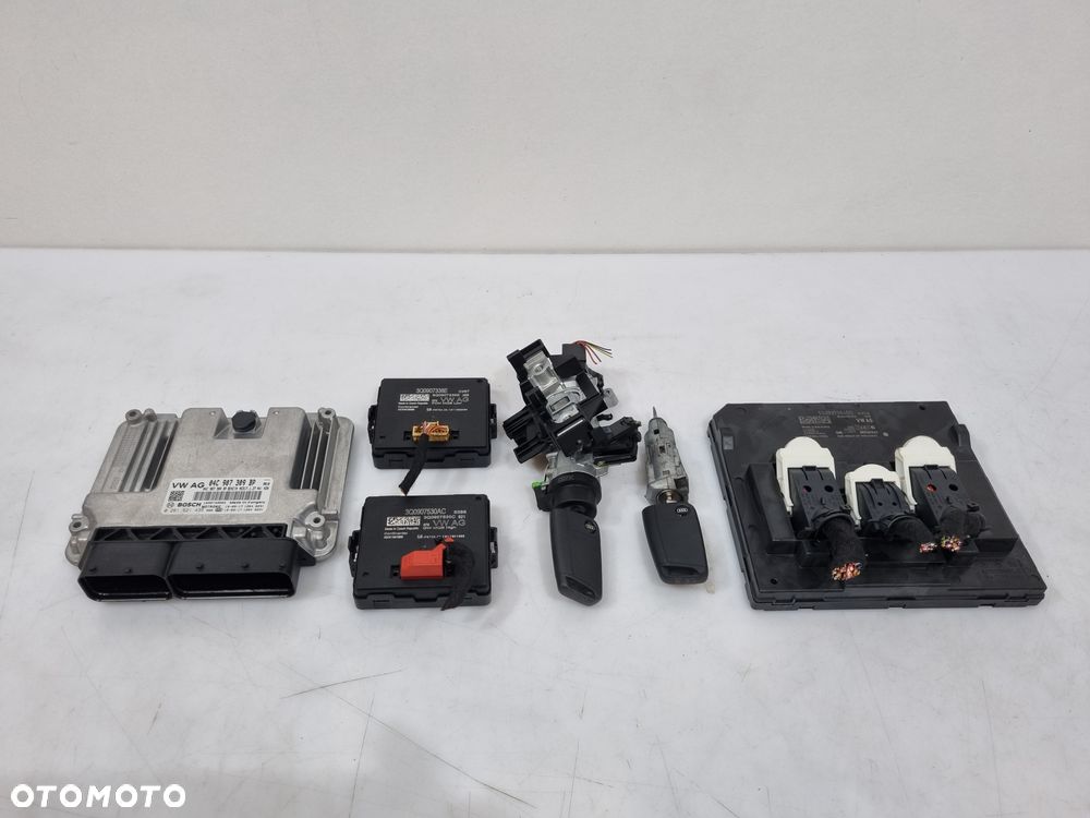 AUDI A1 82A ZESTAW STARTOWY 1.0 TSI 04C907309BP 3Q0907530AC 3Q0907338E 5Q0937084DG - 1