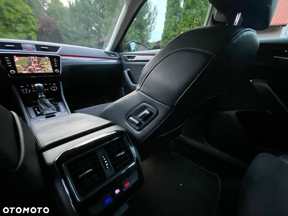 Skoda Superb 2.0 TDI SCR Style DSG - 14