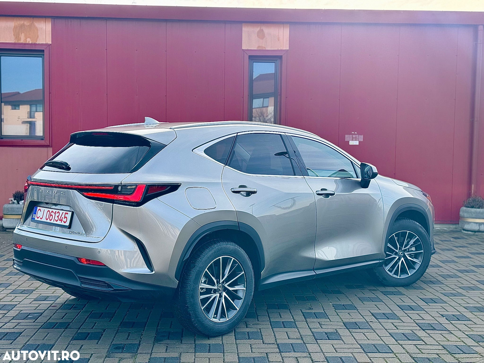 Lexus Seria NX 450h+ AWD CVT PHEV Executive - 9