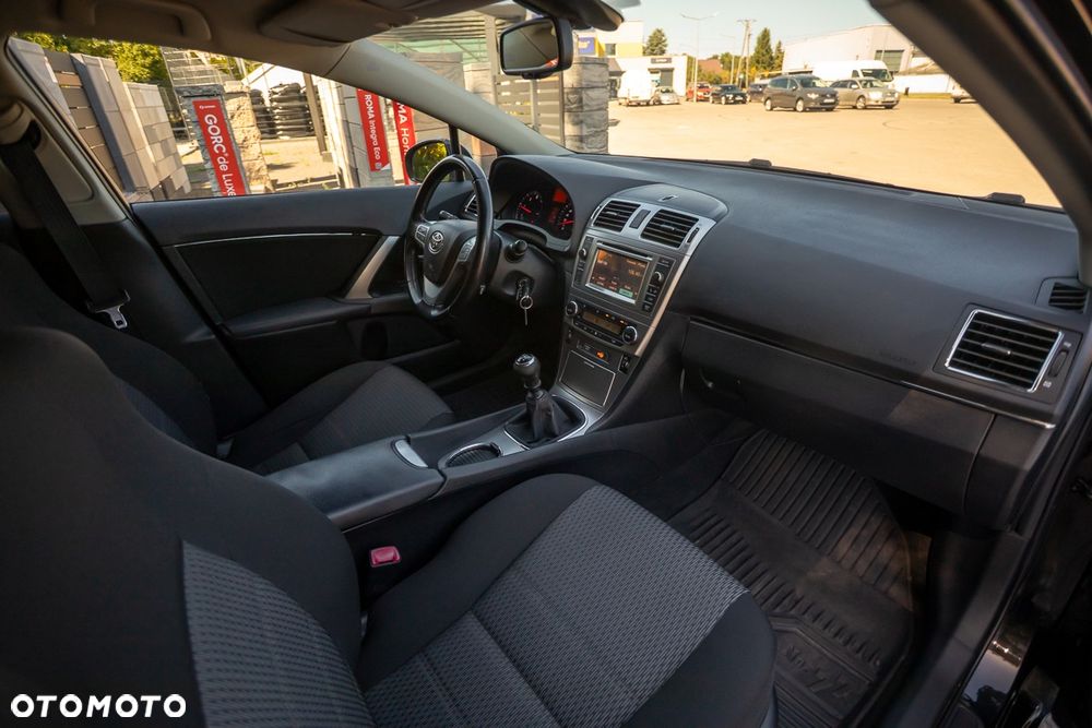 Toyota Avensis 2.2 D-4D Executive - 20