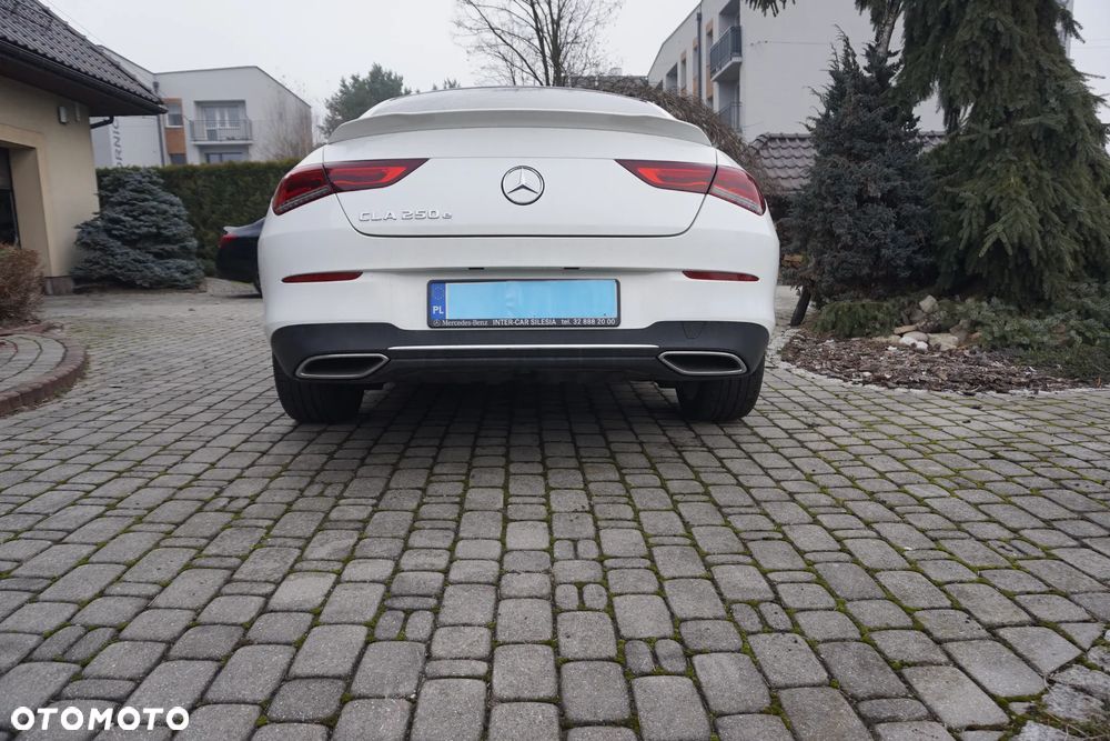 Mercedes-Benz CLA 250 E 8G-DCT - 12