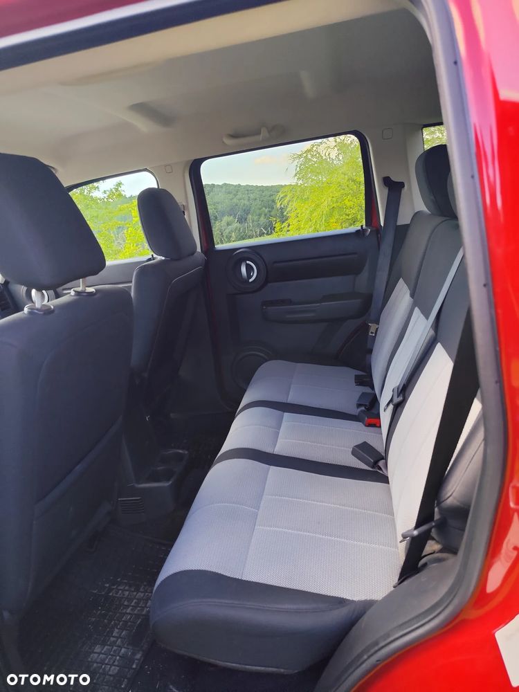 Dodge Nitro 2.8 CRD SE - 10