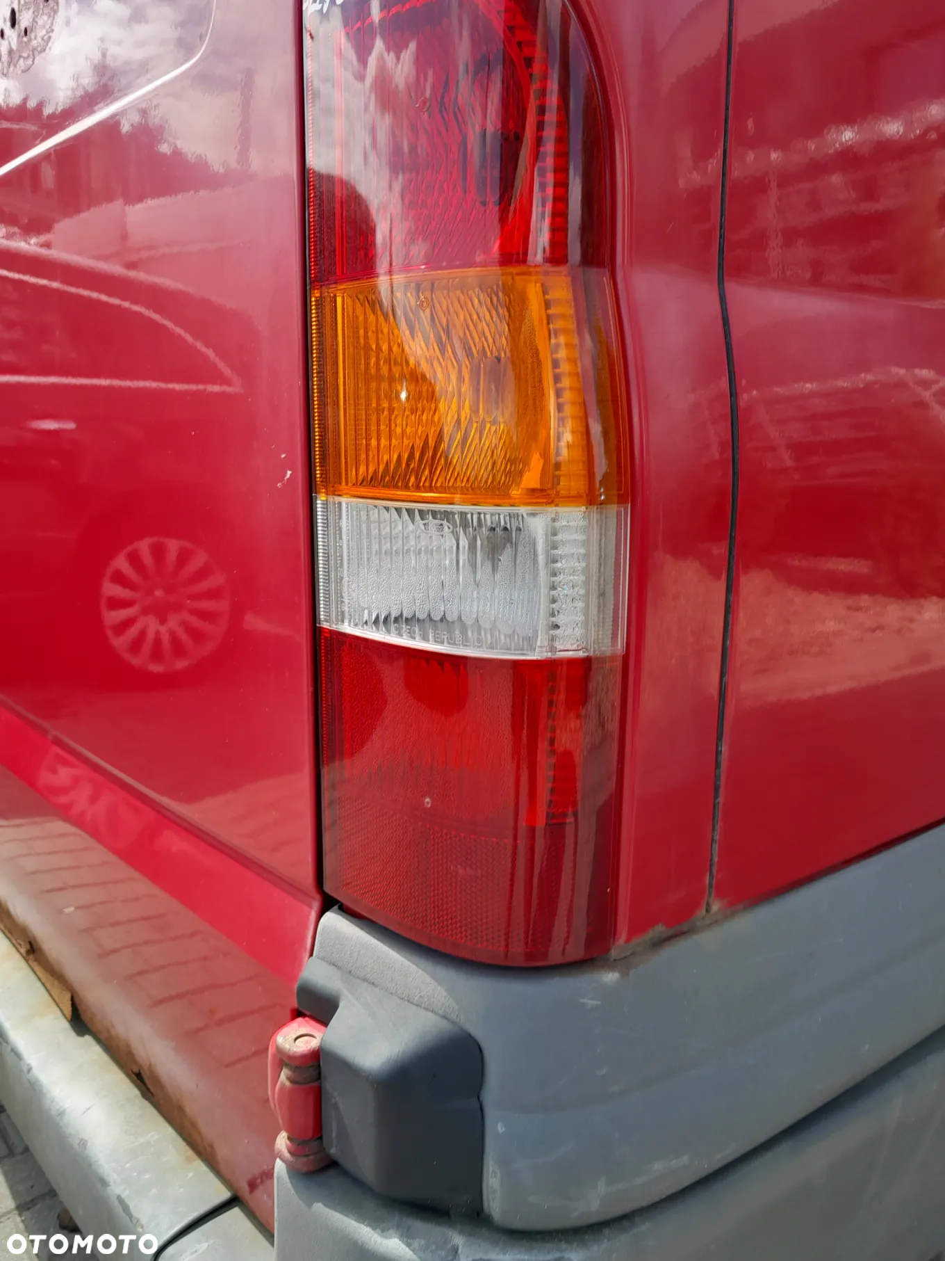 FORD TRANSIT MK6 LAMPA TYLNA PRAWA W BŁOTNIK - 2