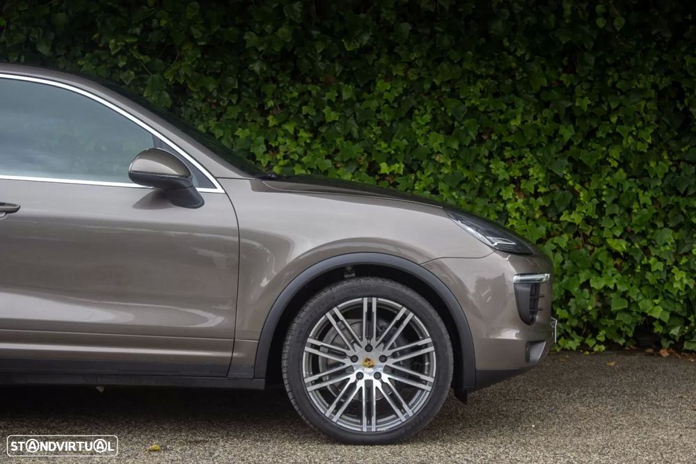 Porsche Cayenne Platinum Edition - 5