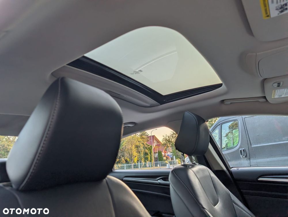 Ford Fusion - 38