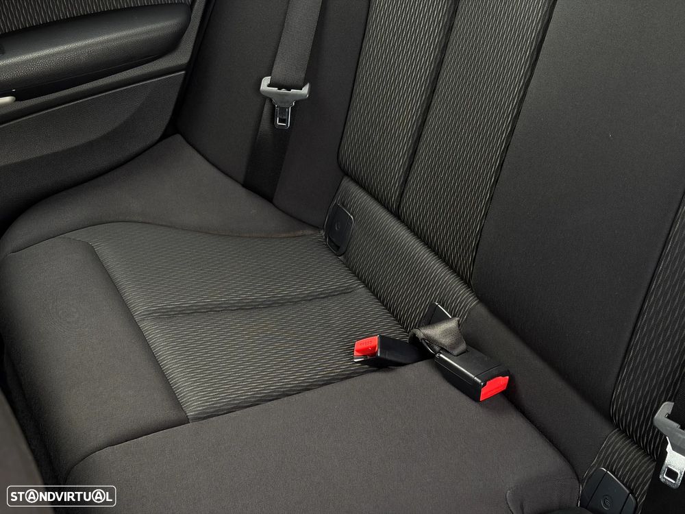 BMW 116 d Aut. Advantage - 31
