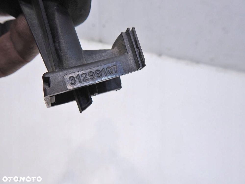 SIŁOWNIK KLAPKI WLEWU PALIWA VOLVO V70 III - 5