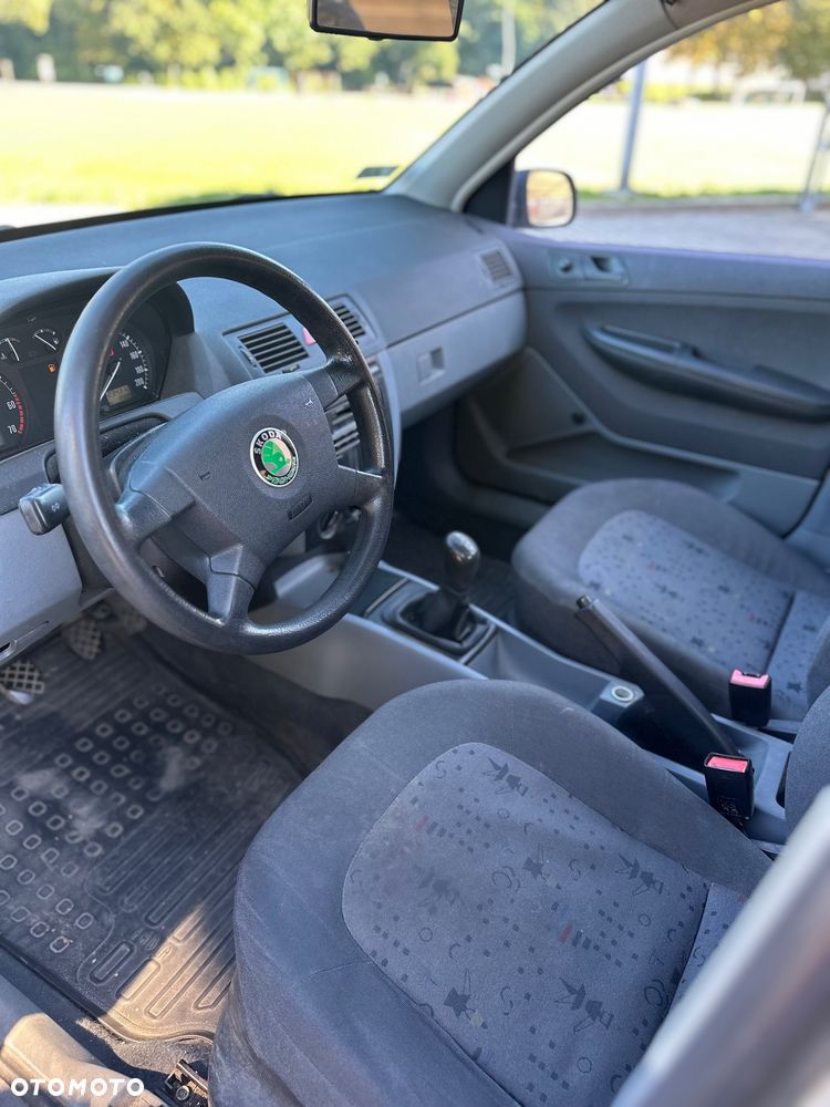 Skoda Fabia - 10