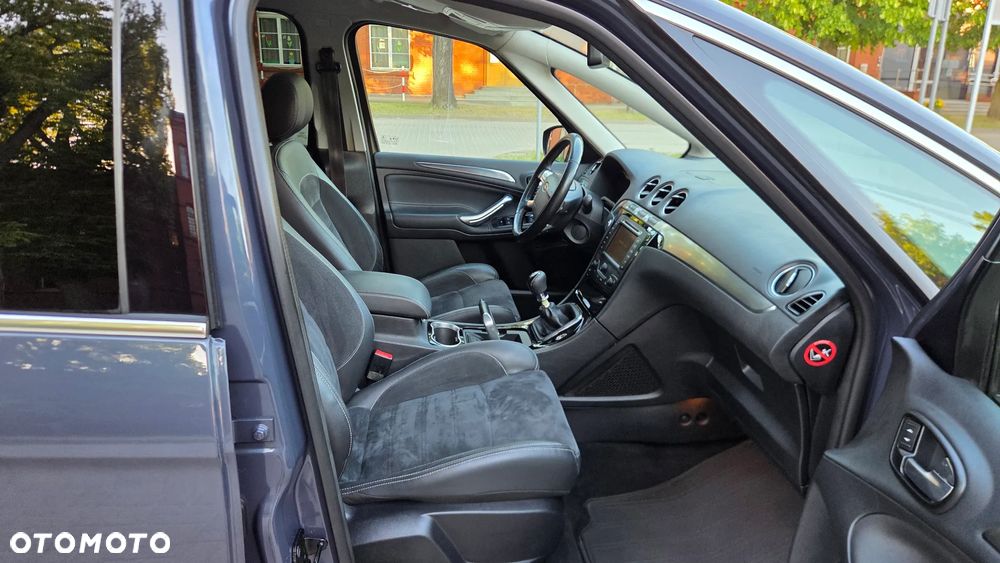 Ford S-Max 2.0 TDCi DPF Titanium X - 27