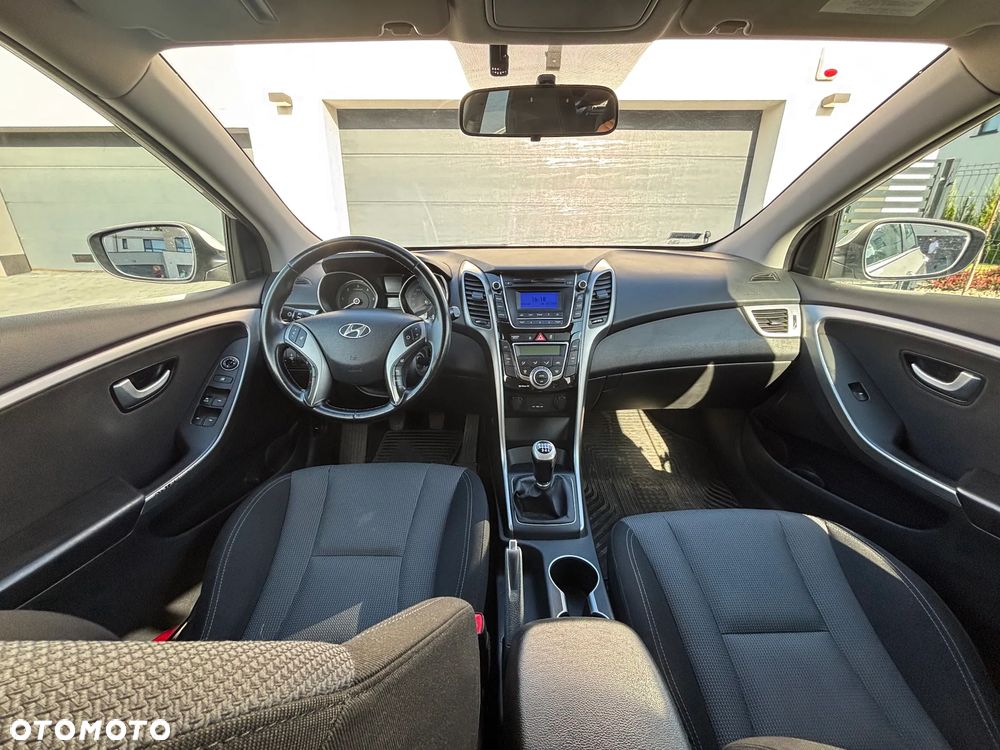 Hyundai i30 1.6 CRDi Classic + - 8