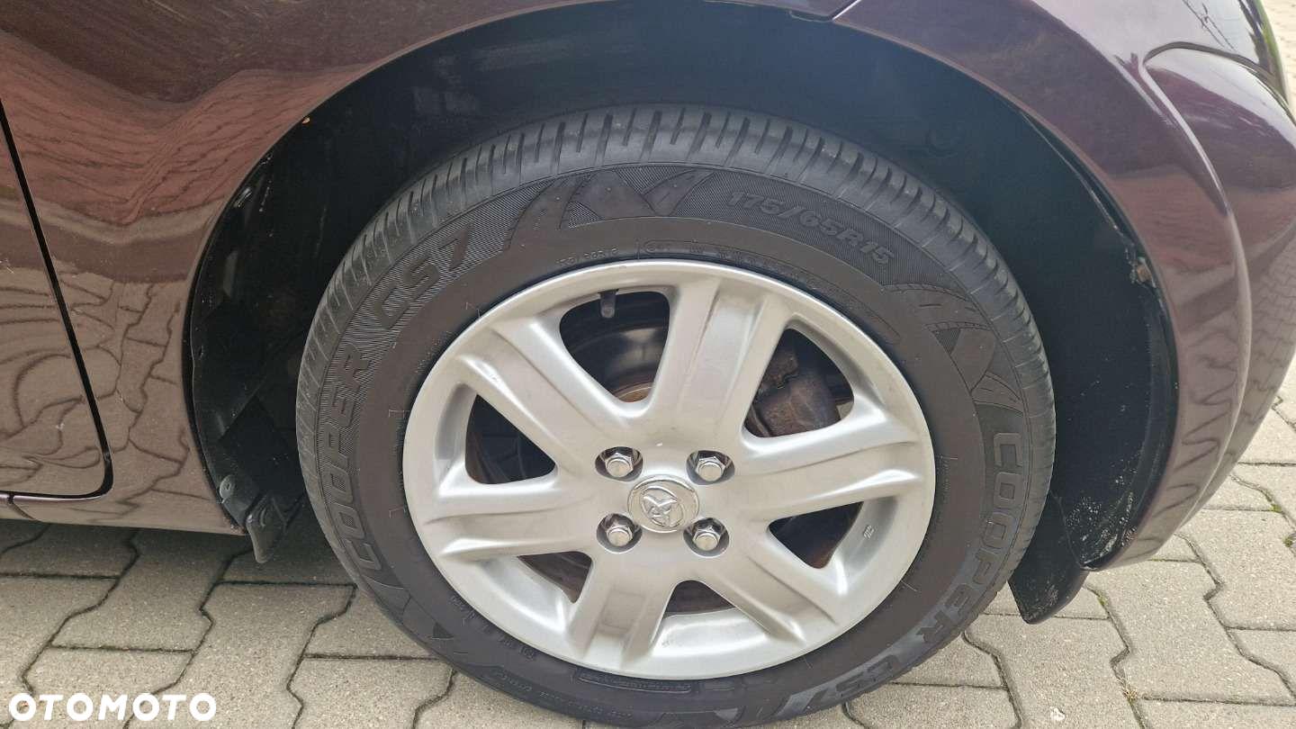 Toyota iQ 1.0 Sol - 15