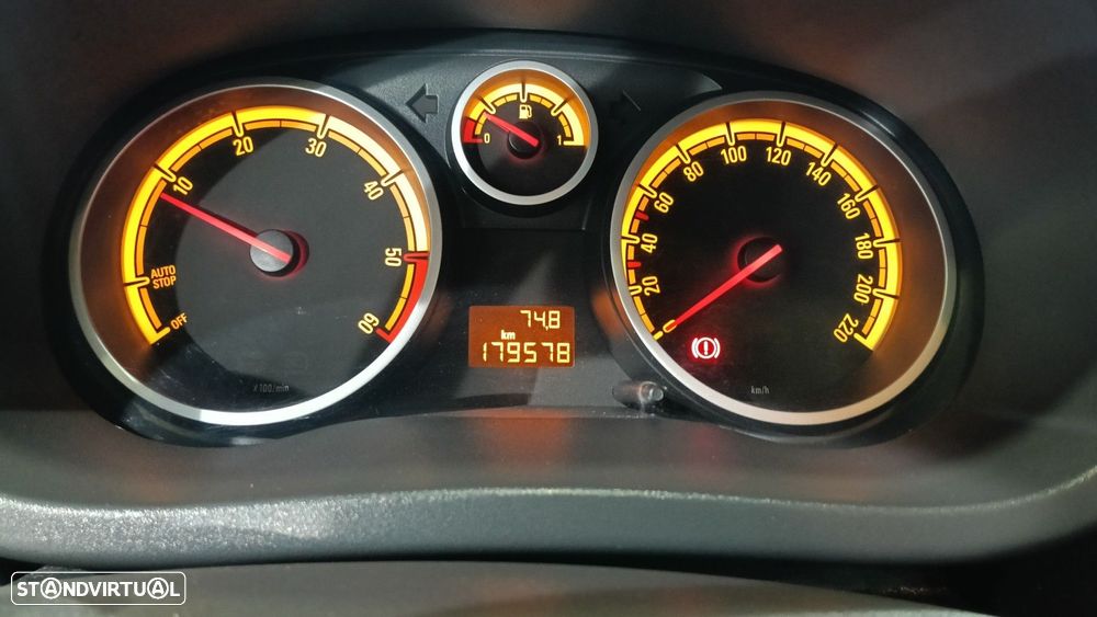 Opel Corsa 1.3 CDTi Enjoy EcoFLEX - 10