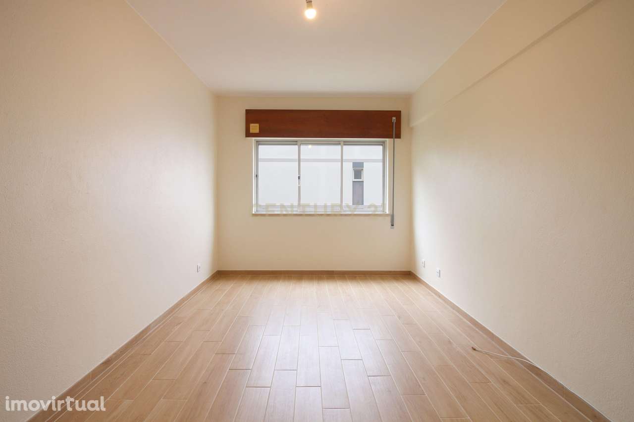 Apartamento T3 | Rio de Mouro | Excelente Oportunidade de Investimento - Grande imagem: 5/18