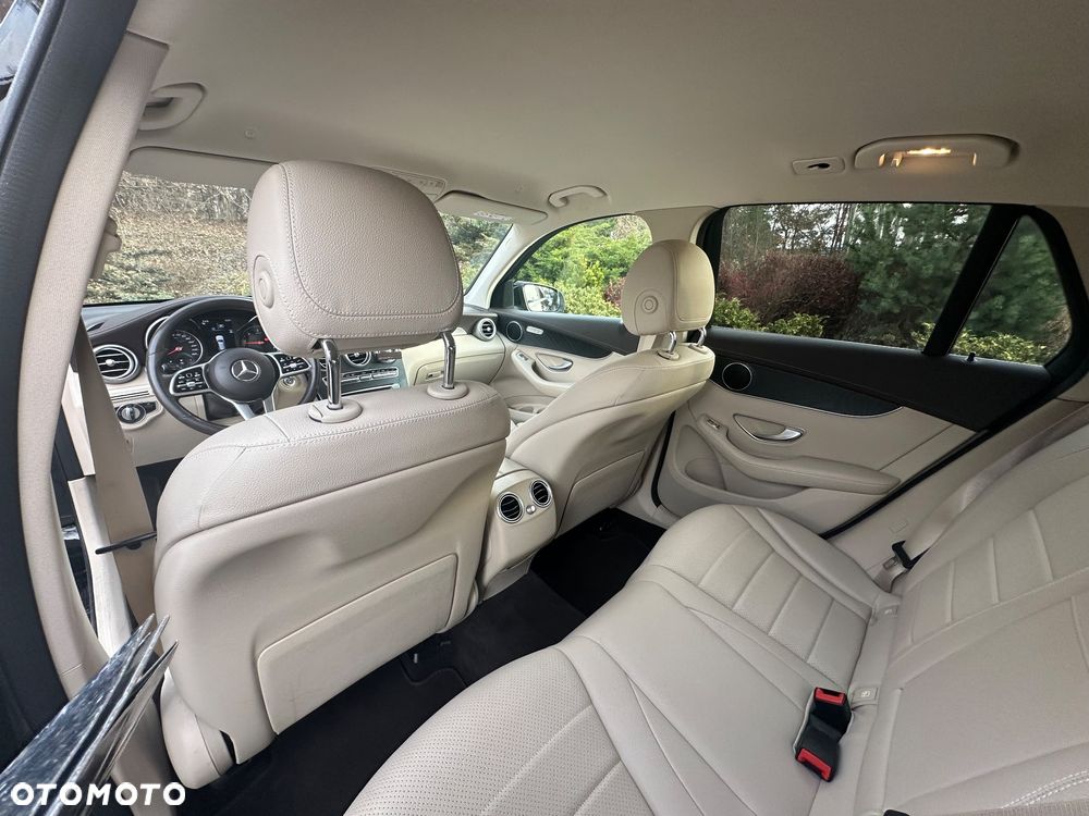 Mercedes-Benz GLC - 12