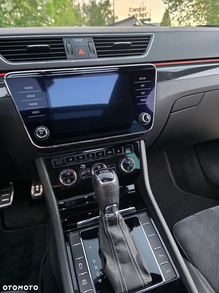 Skoda Superb 2.0 TSI Active DSG - 26