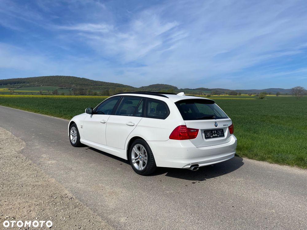 BMW Seria 3 320d xDrive DPF - 5