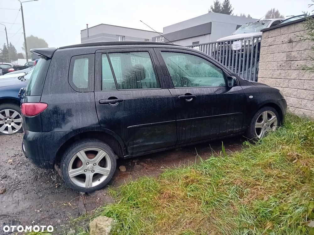 *MAZDA 2* Samochód na części - 2