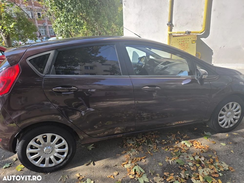 Ford Fiesta - 10