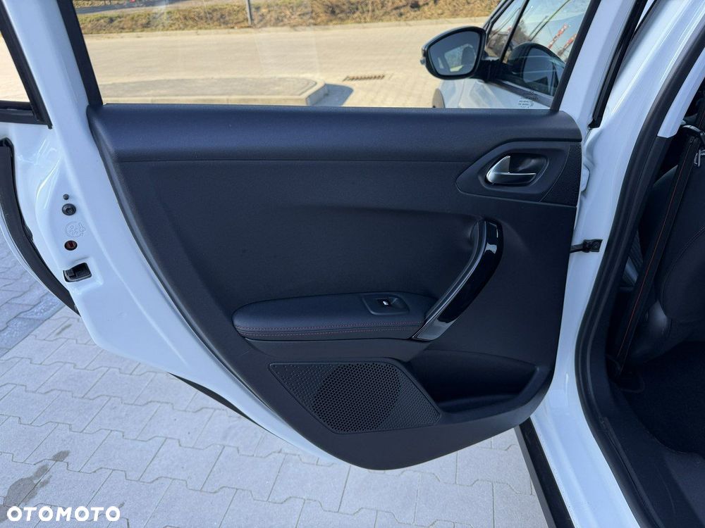 Peugeot 2008 PureTech 110 Stop&Start GT-Line Edition - 31