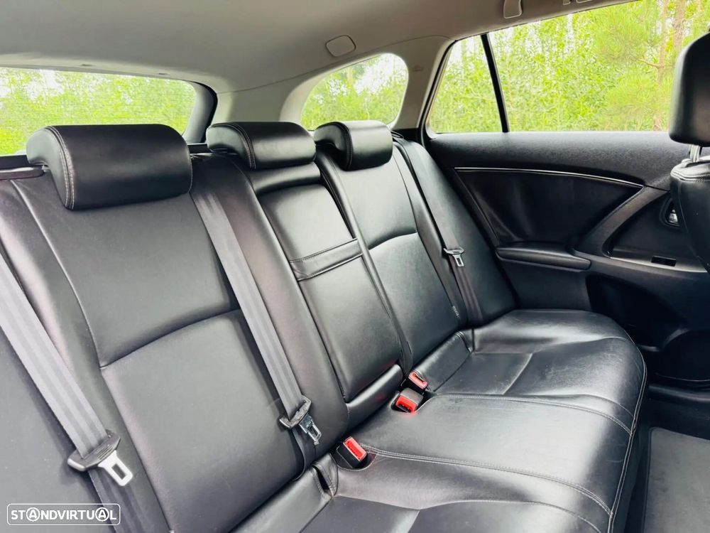 Toyota Avensis SW 2.0 D-4D Sp+EP+GPS - 43