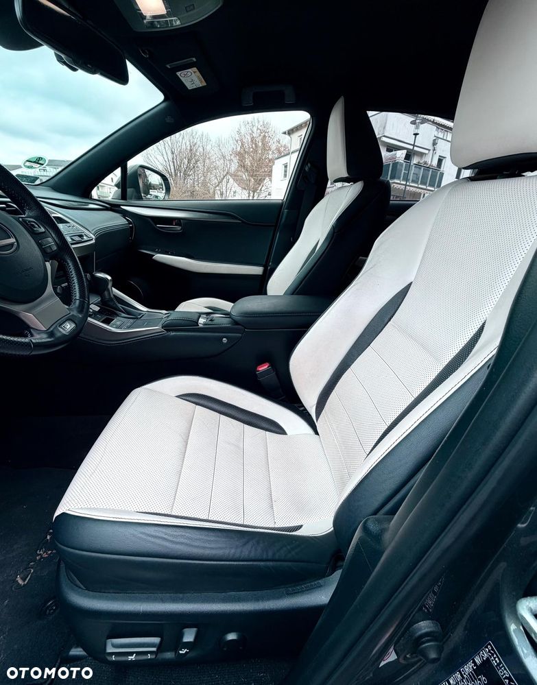 Lexus NX 300 F Sport AWD - 18