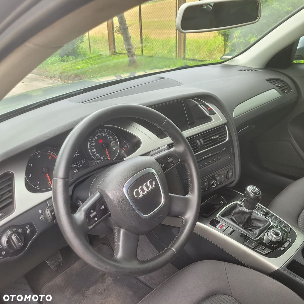 Audi A4 Avant - 22