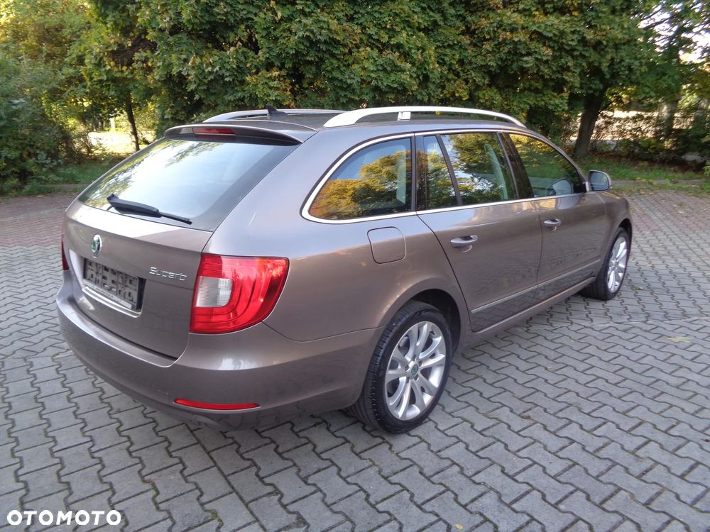 Skoda Superb Combi 2.0 TDI Green tec Elegance - 4