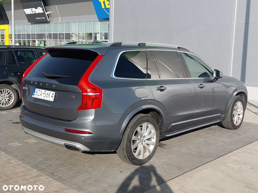 Volvo XC 90 - 23