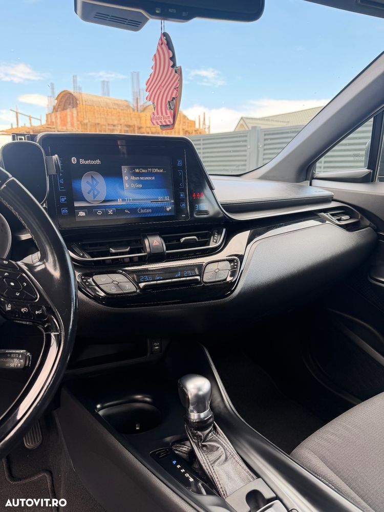 Toyota C-HR - 16