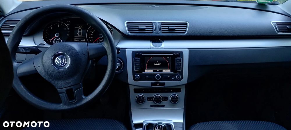 Volkswagen Passat 1.6 TDI BlueMotion - 15