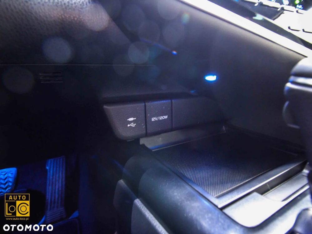 Toyota Camry 2.5 Hybrid Prestige CVT - 29